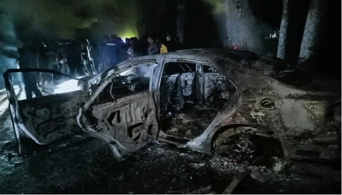 প্রাইভেটকারের ধাক্কায় শিশুর মৃত্যু, গাড়িতে আগুন দিলো জনতা